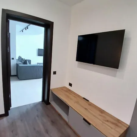 Ecoberghaus - котеджне містечко Chalet