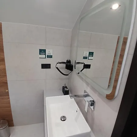 Ecoberghaus - котеджне містечко * Bukovel