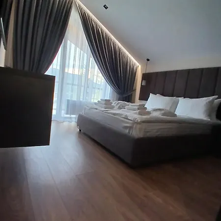 Chalet Ecoberghaus - котеджне містечко *