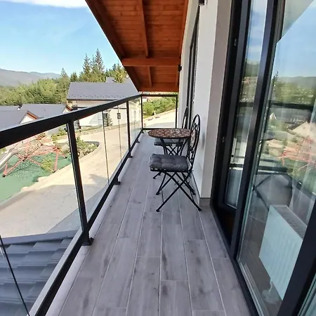 Ecoberghaus - котеджне містечко Bukovel