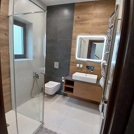 Ecoberghaus - котеджне містечко Chalet *