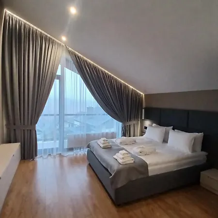 Ecoberghaus - котеджне містечко *