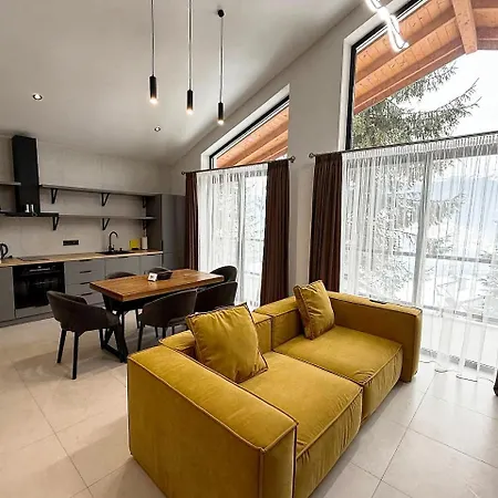 Ecoberghaus - котеджне містечко Chalet *