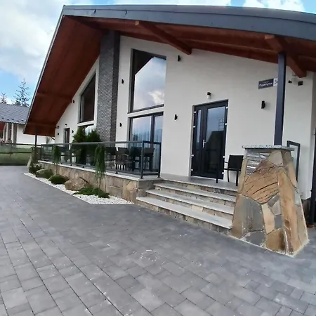 Ecoberghaus - котеджне містечко * Bukovel