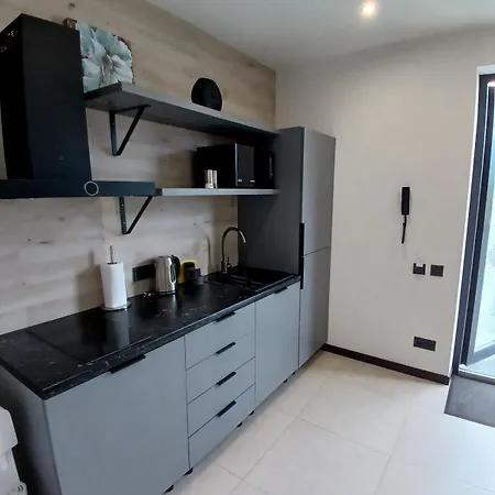 Ecoberghaus - котеджне містечко Chalet *